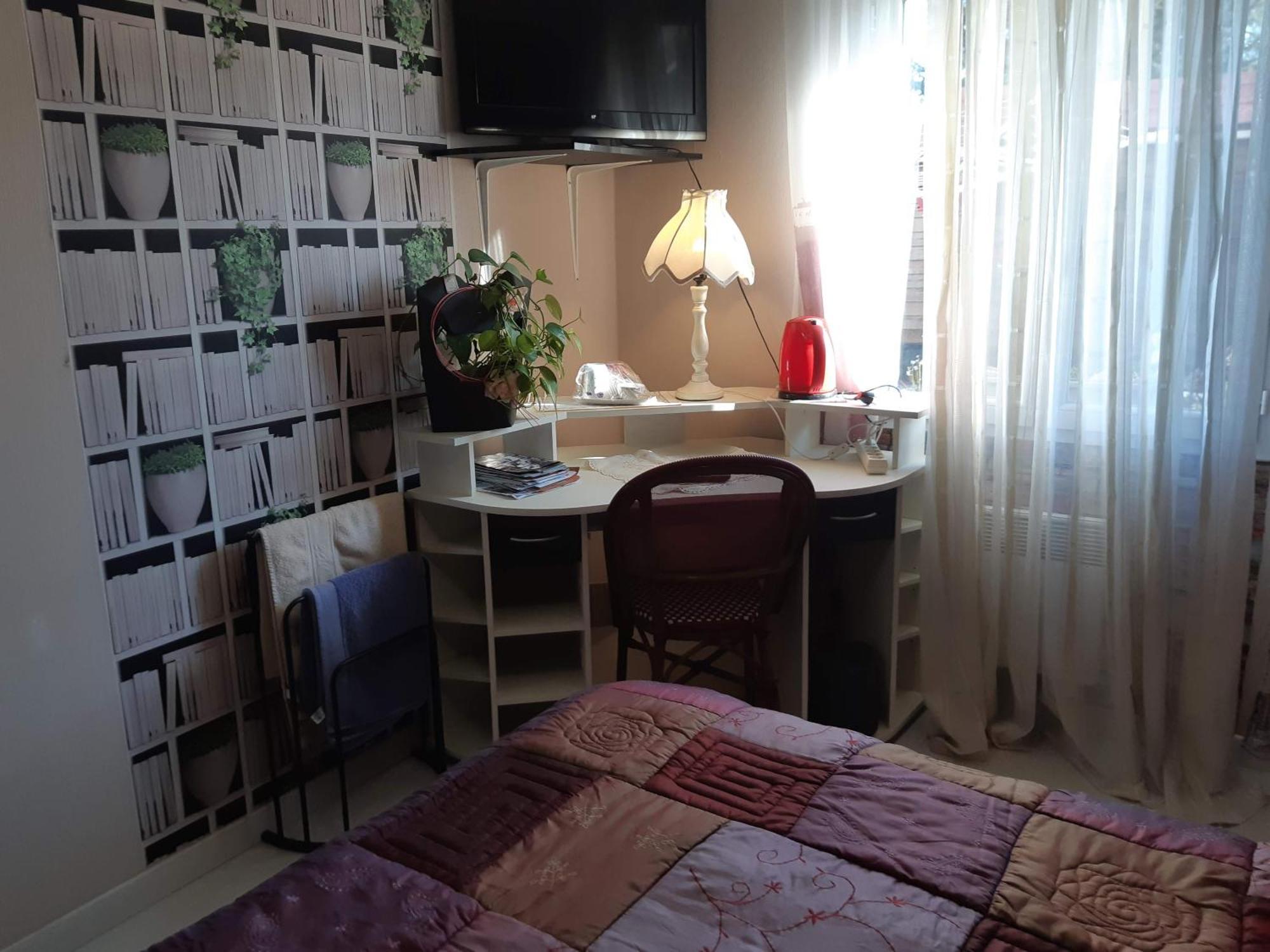 Chambre Lit Double Dans Pavillon , Chez Lilyanne Tonnay-Charente Buitenkant foto